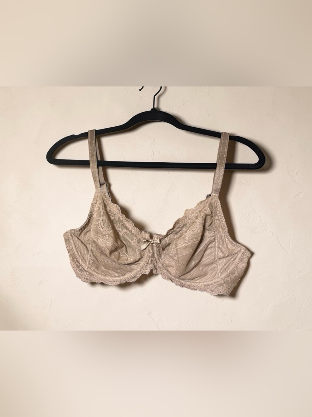 Chantelle Lace Underwire Bra in Beige